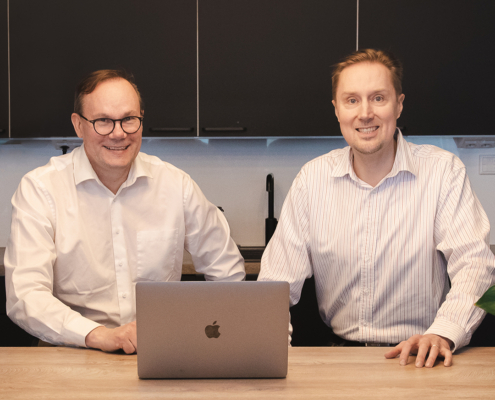 Kuvassa Timo Yli-Salomäki ja Nicholas Nordström.